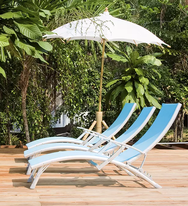 Lounge Chairs like these in Florida can cause injury
